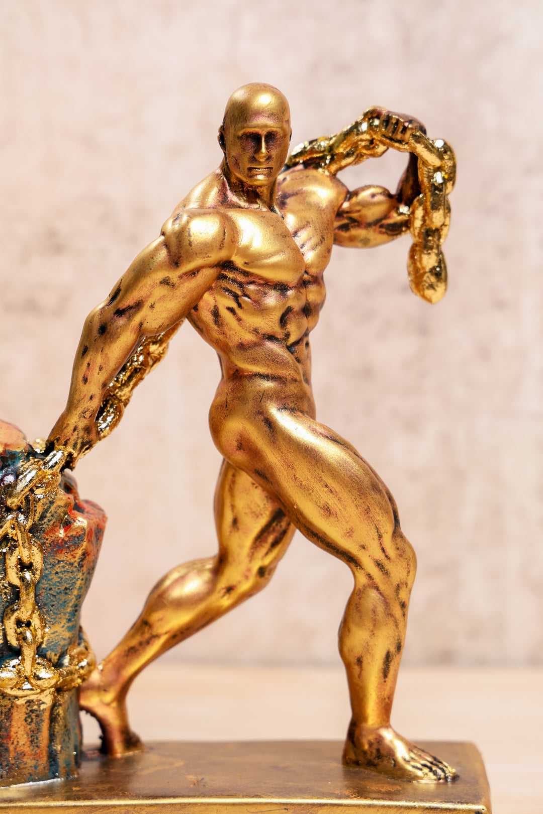 Body Builder Sculpture P1