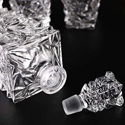 DIAMOND WHISKEY CRYSTAL DECANTER SET WITH 6 GLASSES