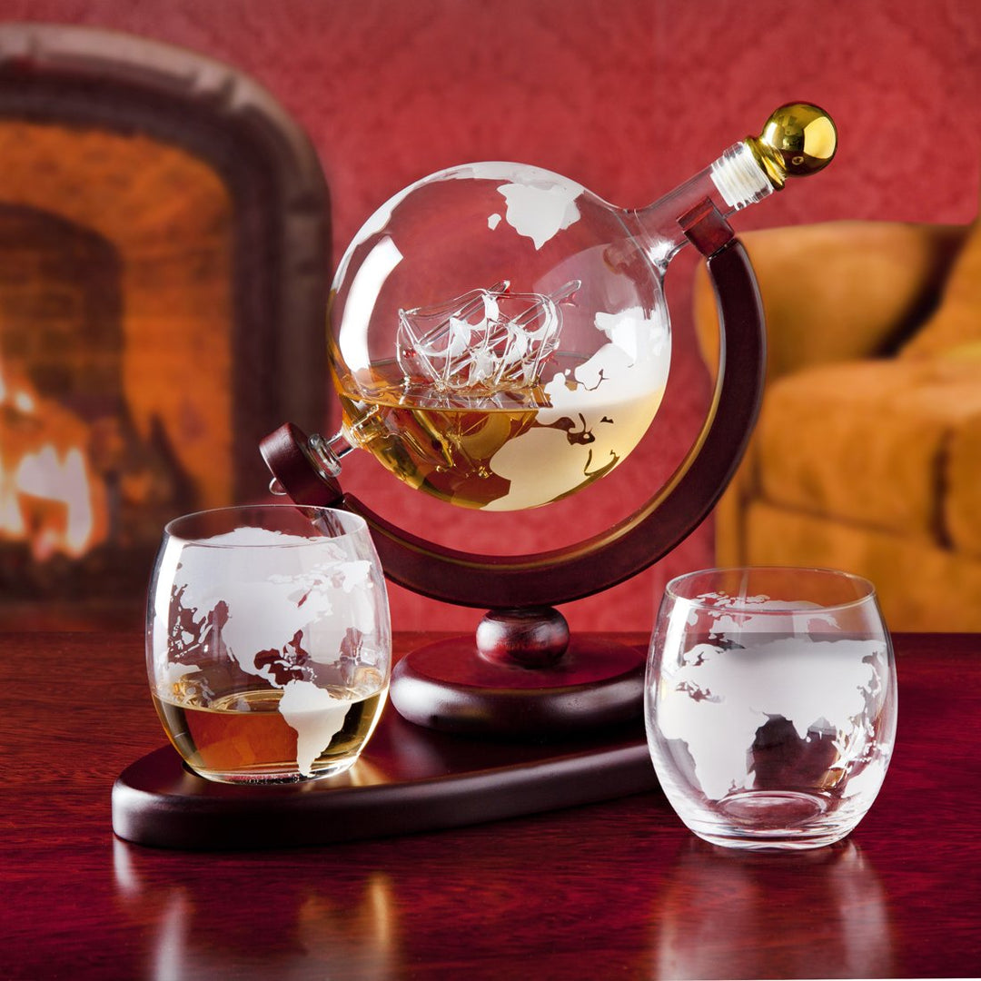 Globe Decanter with 2 Glasses Set