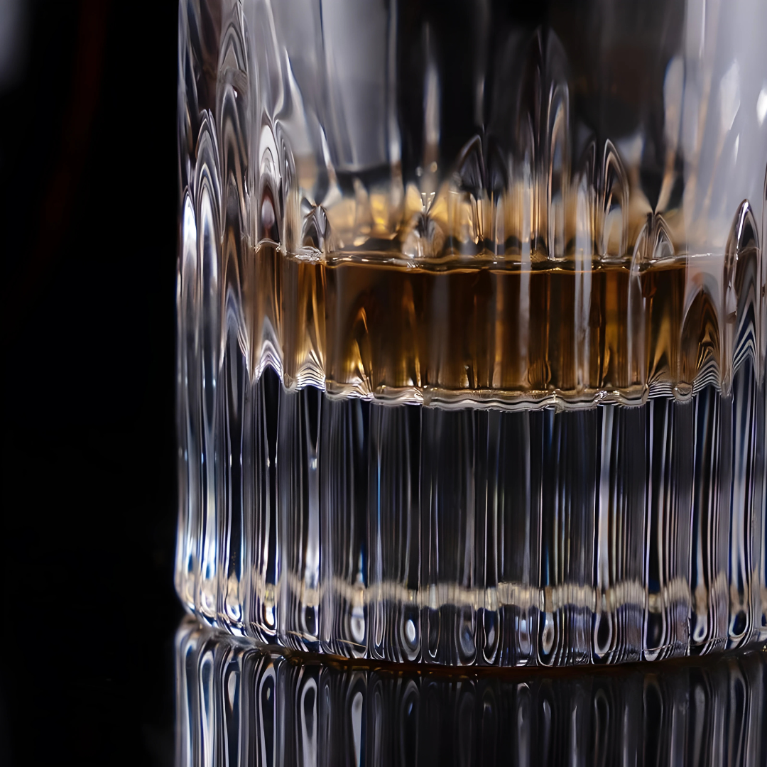 Noble Old-Fashioned Whiskey Glass - Pack Of 6 - Made with sapphire crystal