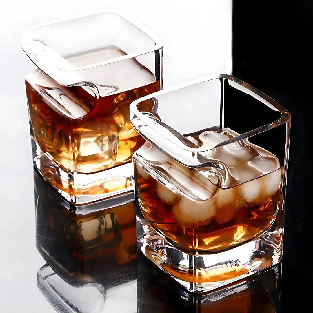 The Cigar Holding Whiskey Glass