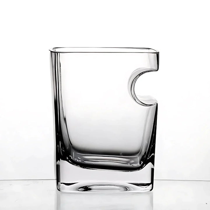 The Cigar Holding Whiskey Glass