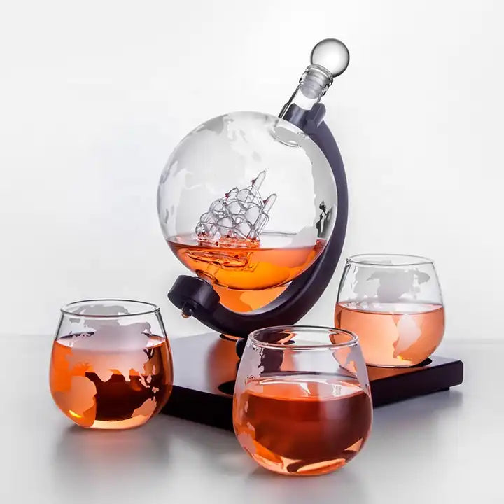 Globe Decanter with 4 Glasses Set